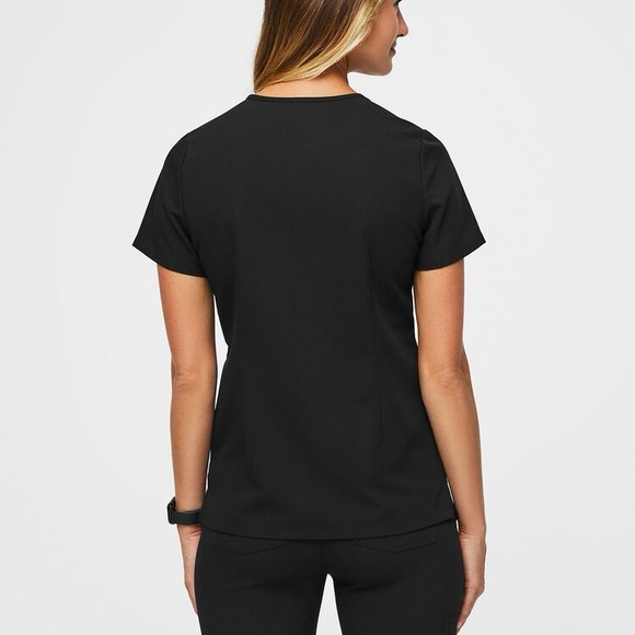 Figs Catarina One-Pocket Scrub Top in Black - Picture 2 of 9